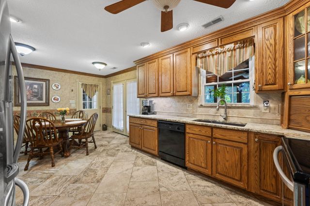 1126 Charwood Lane, Hixson, TN 37343