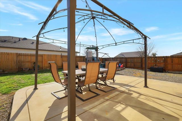 1548 Pheasant Run Dr, Arboga, CA 95961