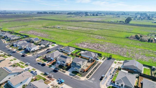 1548 Pheasant Run Dr, Arboga, CA 95961