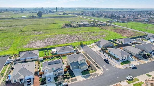 1548 Pheasant Run Dr, Arboga, CA 95961