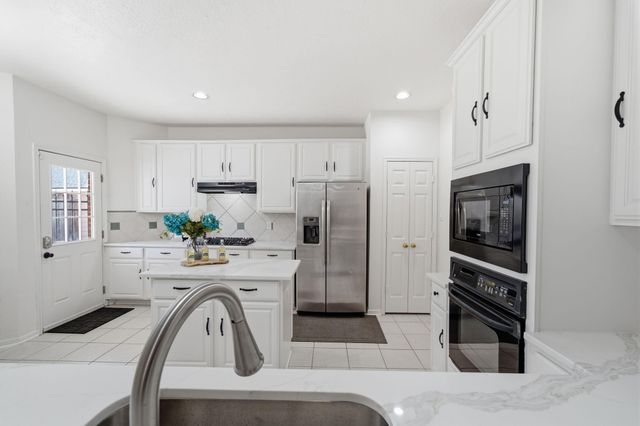 2222 Scenic Shore Drive, Seabrook, TX 77586