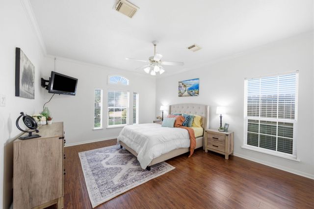 2222 Scenic Shore Drive, Seabrook, TX 77586