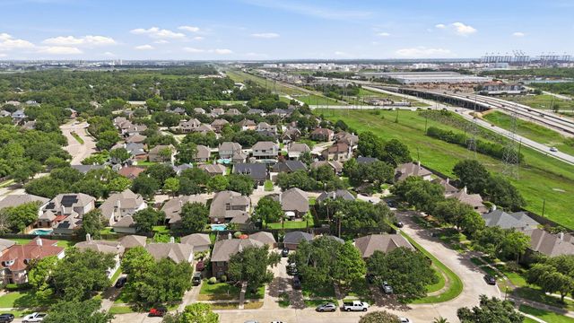 2222 Scenic Shore Drive, Seabrook, TX 77586