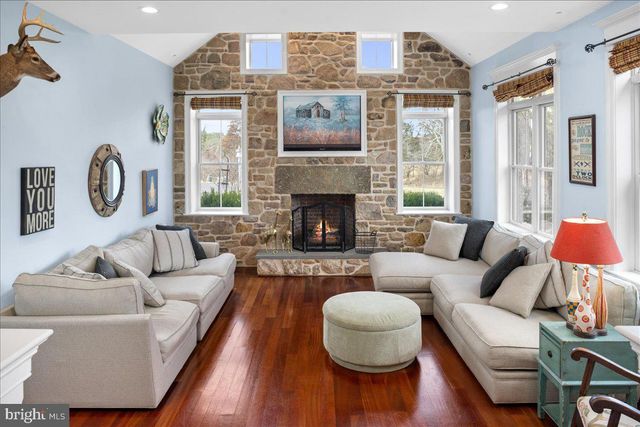 26 WORMANSVILLE RD, Pipersville, PA 18947