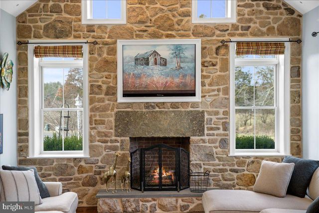 26 WORMANSVILLE RD, Pipersville, PA 18947