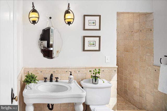 26 WORMANSVILLE RD, Pipersville, PA 18947