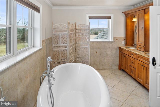 26 WORMANSVILLE RD, Pipersville, PA 18947