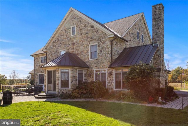 26 WORMANSVILLE RD, Pipersville, PA 18947