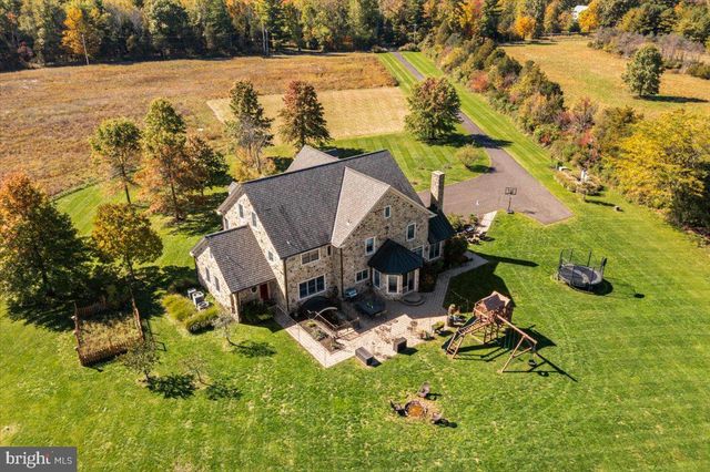 26 WORMANSVILLE RD, Pipersville, PA 18947