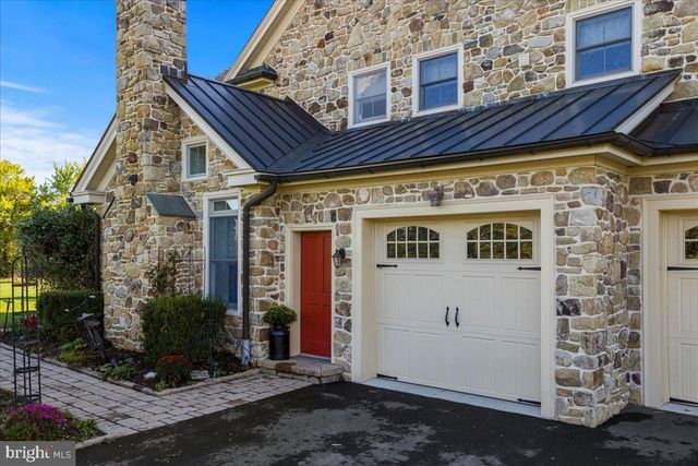 26 WORMANSVILLE RD, Pipersville, PA 18947