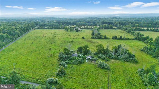 26 WORMANSVILLE RD, Pipersville, PA 18947