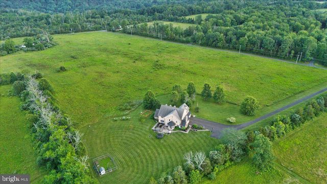 26 WORMANSVILLE RD, Pipersville, PA 18947