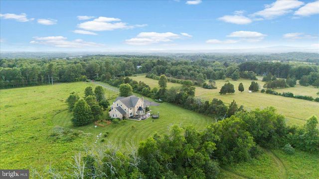 26 WORMANSVILLE RD, Pipersville, PA 18947