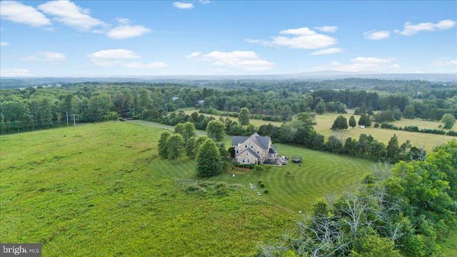 26 WORMANSVILLE RD, Pipersville, PA 18947