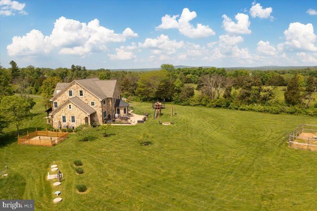 26 WORMANSVILLE RD, Pipersville, PA 18947