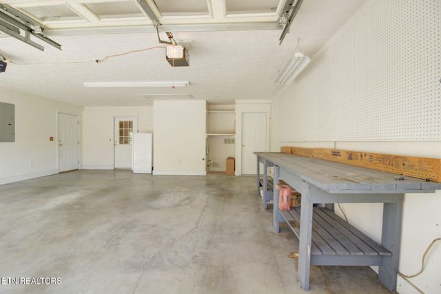 1023 Stokley Court, Dandridge, TN 37725