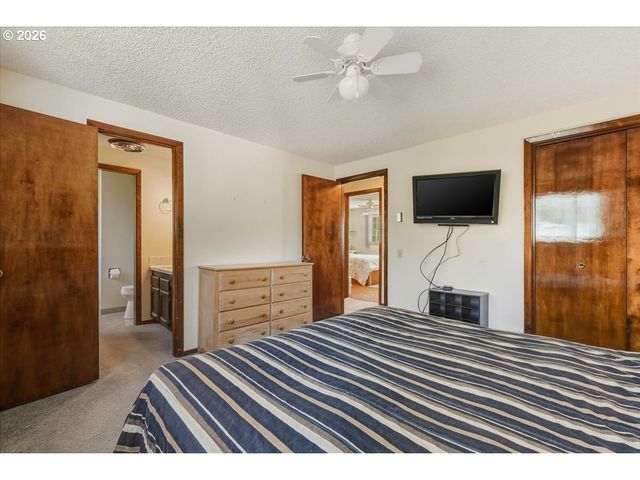 600 S SHOBERT St, Ridgefield, WA 98642