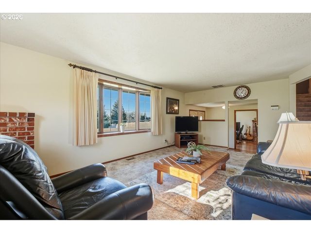 600 S SHOBERT St, Ridgefield, WA 98642