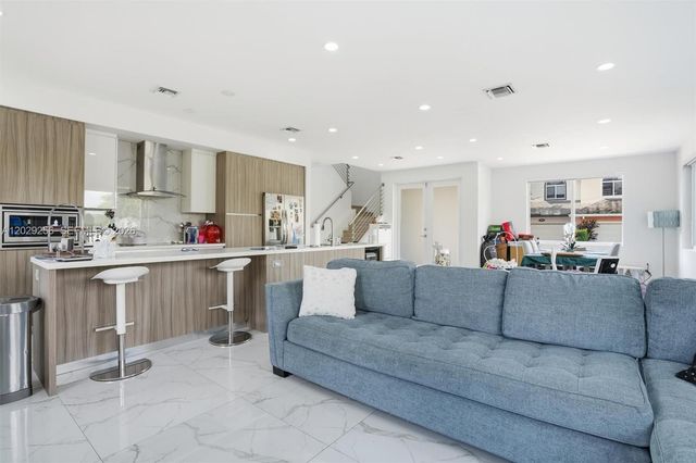 1417 NE 17th Street, Fort Lauderdale, FL 33305