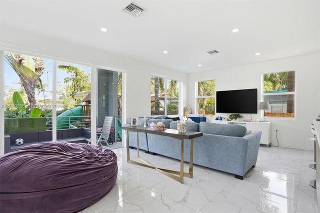 1417 NE 17th Street, Fort Lauderdale, FL 33305