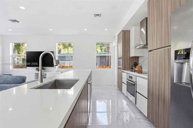 1417 NE 17th Street, Fort Lauderdale, FL 33305