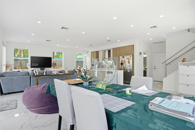 1417 NE 17th Street, Fort Lauderdale, FL 33305