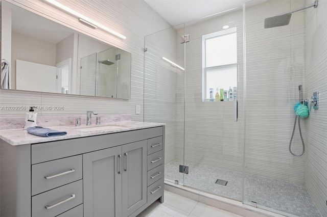 1417 NE 17th Street, Fort Lauderdale, FL 33305