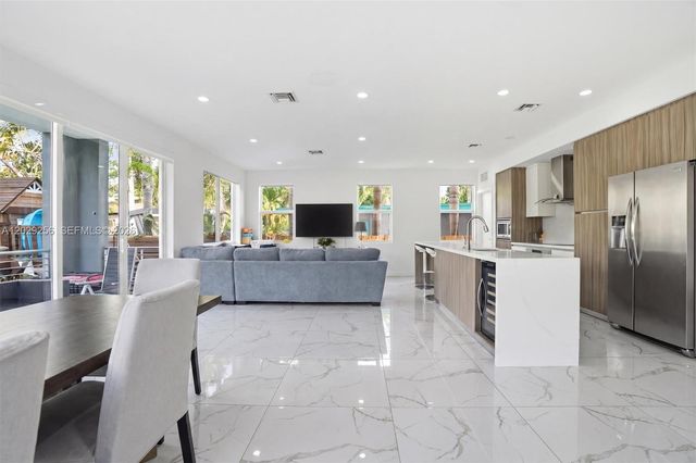 1417 NE 17th Street, Fort Lauderdale, FL 33305