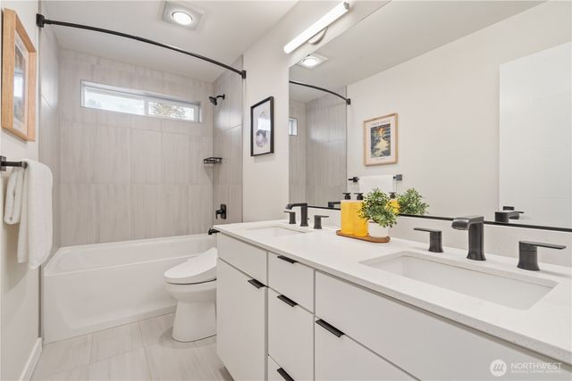 22532 70th Place W, Mountlake Terrace, WA 98043