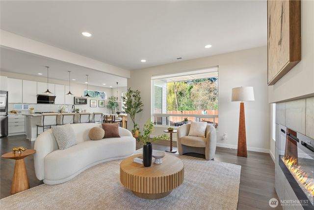 22532 70th Place W, Mountlake Terrace, WA 98043