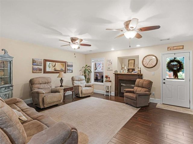 536 River Road, Mcdonough, GA 30252