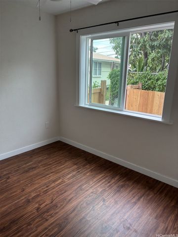 1645-A Kamehameha IV Road, Honolulu, HI 96819