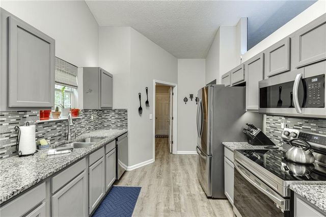 6211 Huntcliff Drive, Flowery Branch, GA 30542