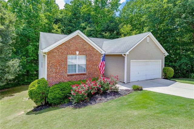6211 Huntcliff Drive, Flowery Branch, GA 30542