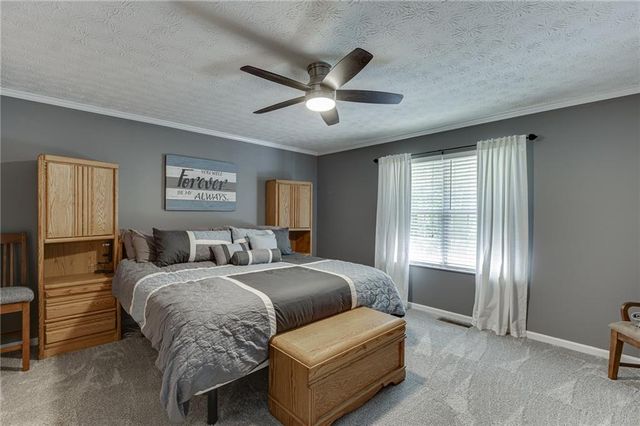6211 Huntcliff Drive, Flowery Branch, GA 30542