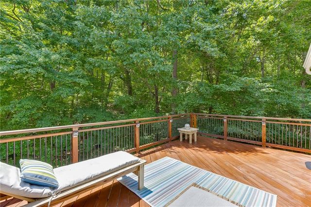6211 Huntcliff Drive, Flowery Branch, GA 30542