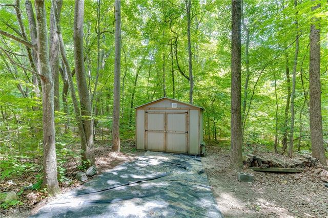6211 Huntcliff Drive, Flowery Branch, GA 30542