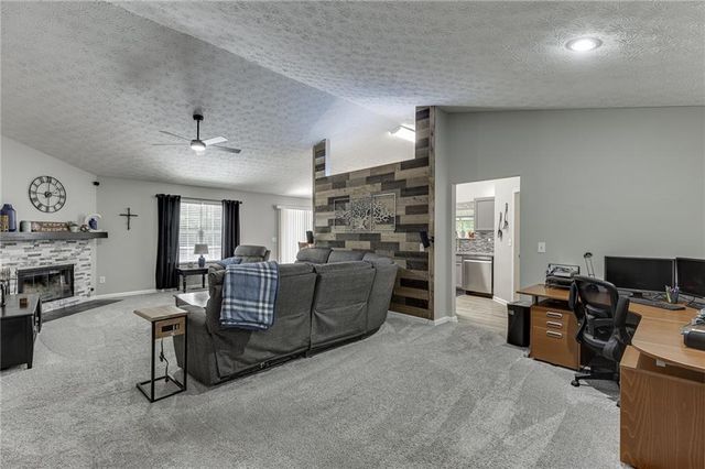 6211 Huntcliff Drive, Flowery Branch, GA 30542