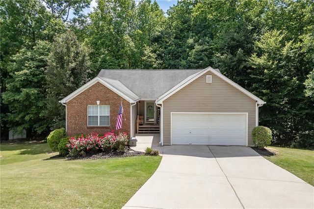 6211 Huntcliff Drive, Flowery Branch, GA 30542