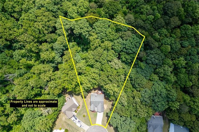 6211 Huntcliff Drive, Flowery Branch, GA 30542