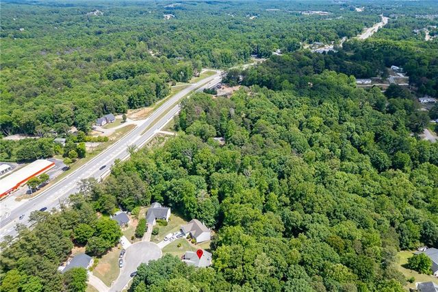 6211 Huntcliff Drive, Flowery Branch, GA 30542