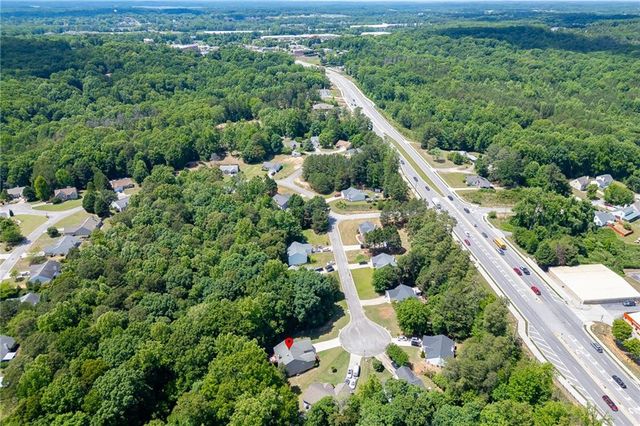 6211 Huntcliff Drive, Flowery Branch, GA 30542