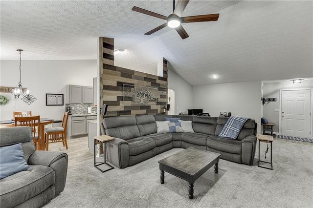 6211 Huntcliff Drive, Flowery Branch, GA 30542