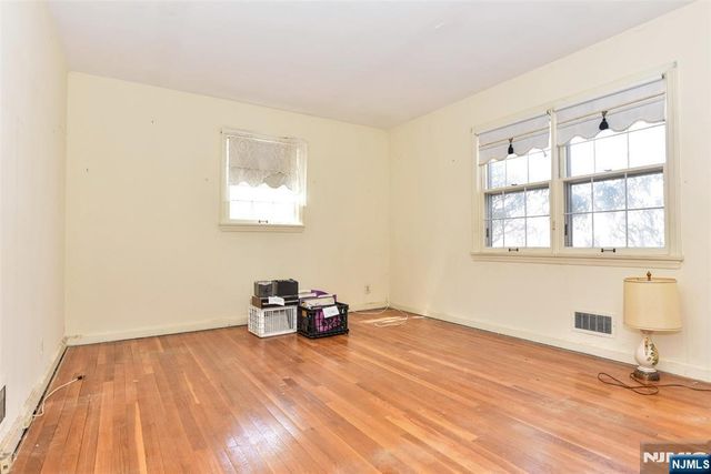 31 Godfrey Terrace, Glen Rock, NJ 07452