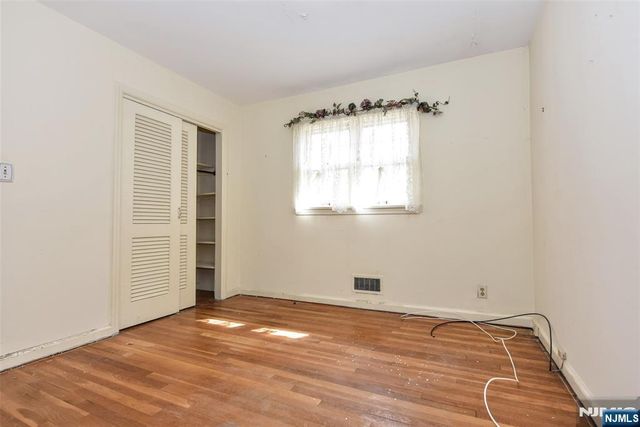 31 Godfrey Terrace, Glen Rock, NJ 07452