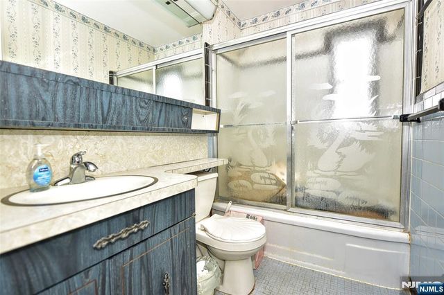 31 Godfrey Terrace, Glen Rock, NJ 07452