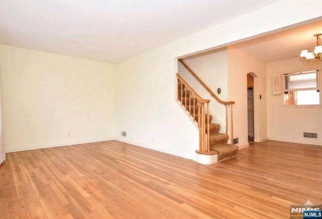 31 Godfrey Terrace, Glen Rock, NJ 07452