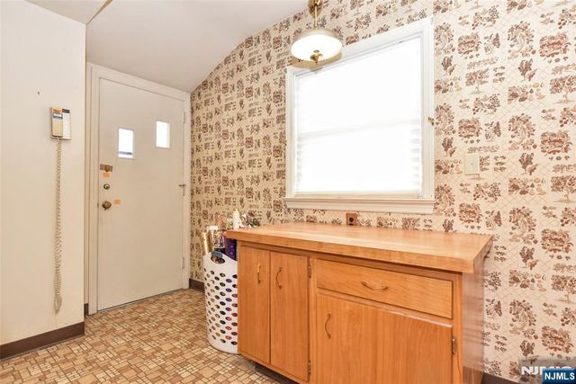 31 Godfrey Terrace, Glen Rock, NJ 07452