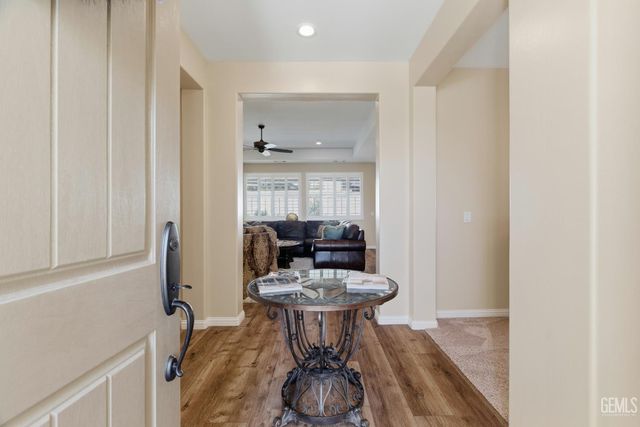 2320 Morvale Lane, Bakersfield, CA 93311