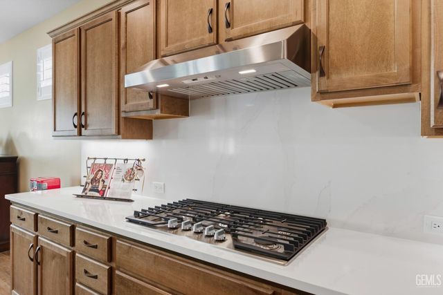 2320 Morvale Lane, Bakersfield, CA 93311